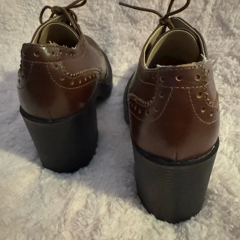 NWOT Steve Madden Brown POETTA Platform Heel Shoes